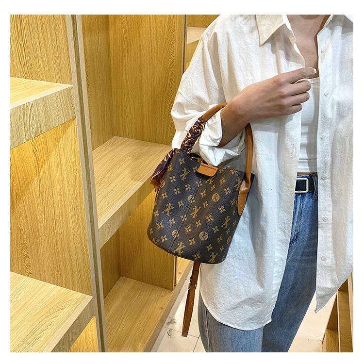 Bolsa balde estampada moderna para mulheres - Bolsa de ombro versátil e transversal com bolsa removível, acessório estiloso para o dia a dia_voghion.com