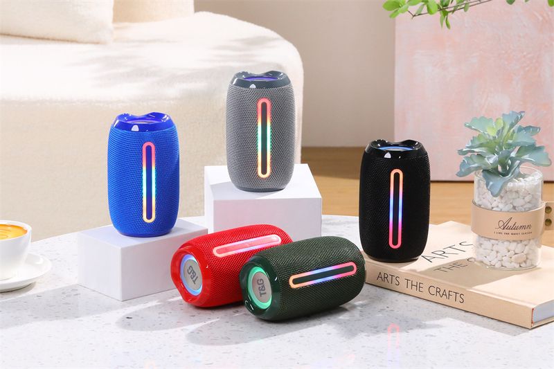 Neuer zylindrischer Kartensubwoofer als Geschenk für Desktop-Outdoor-Miniversion Bluetooth-Kleinstahlkanonenlautsprecher_voghion.com