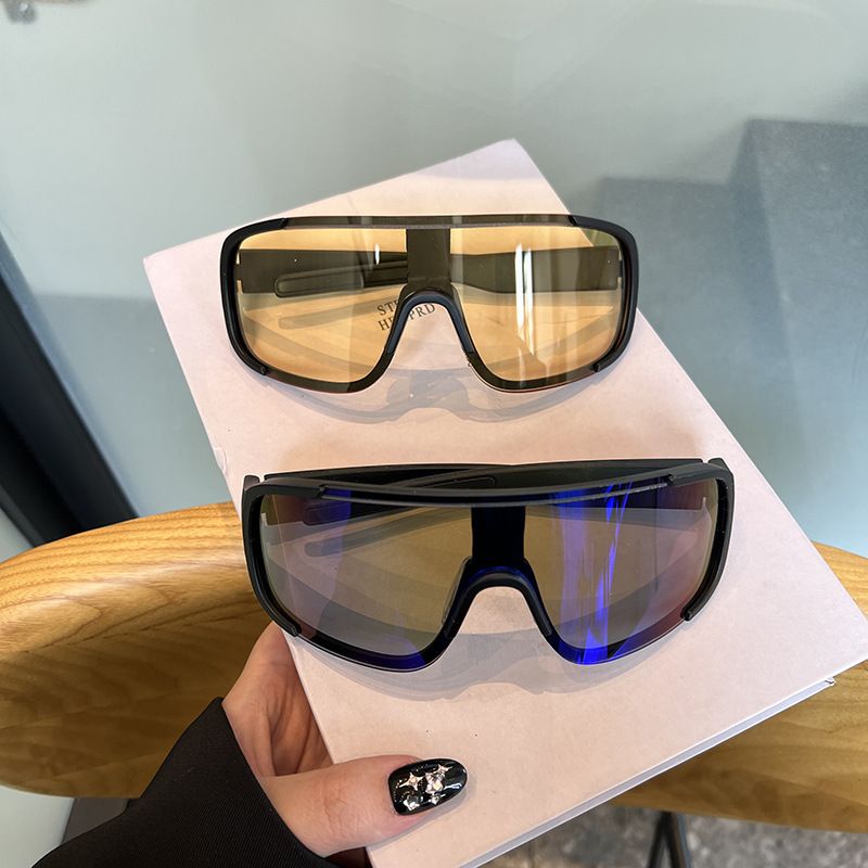 2024 Nouvelles lunettes de cyclisme de nuit en plein air Lunettes de cyclisme sur route de sport pour hommes Lunettes coupe-vent à grand cadre Transparent_voghion.com