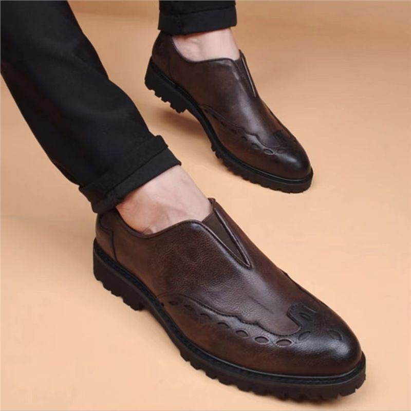 Men's Height Increasing Trendy Hairstylist Pointed Business Carved Breathable Casual Leather Shoes_voghion.com
