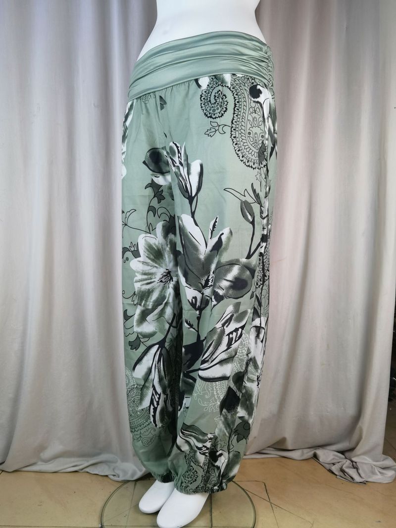 Plus Size Boho Pants, Women's Plus Floral Print Ruched Low Waist Loose Comfy Harem Pants_voghion.com