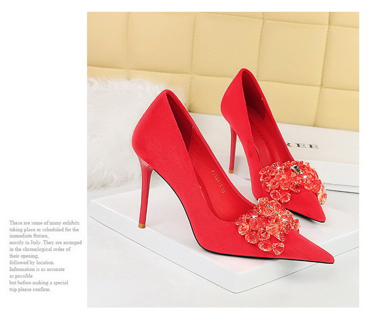 Banquet High Heels Women's with Thin Heels, Suede, Shallow Mouth, Pointed Water Diamond Bow Single Shoes_voghion.com