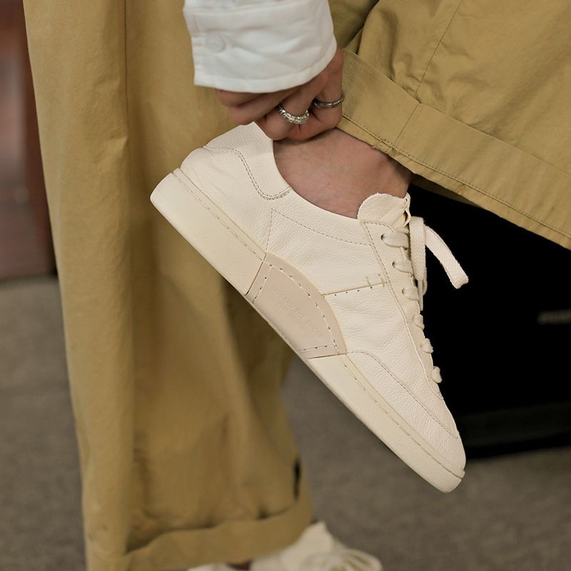 Scarpe casual leggere in pelle con suola sottile per la primavera estate 2025, scarpe bianche alla moda e versatili, da uomo basse._voghion.com