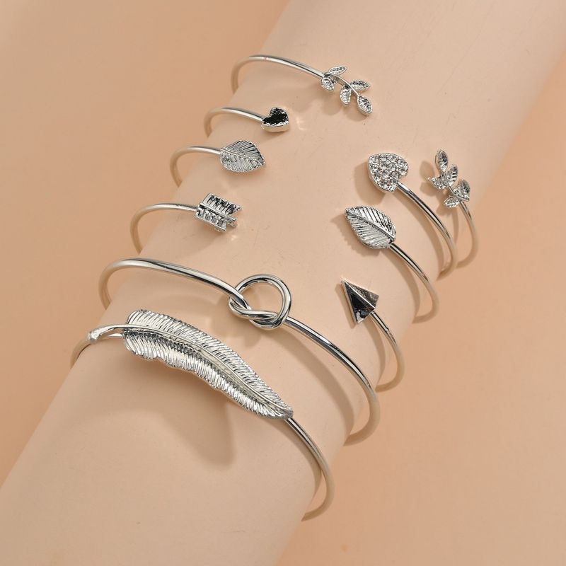 Accessori Bracciale alla moda a forma di cuore con diamanti intarsiati e cuore di pesca, set da 6 pezzi_voghion.com
