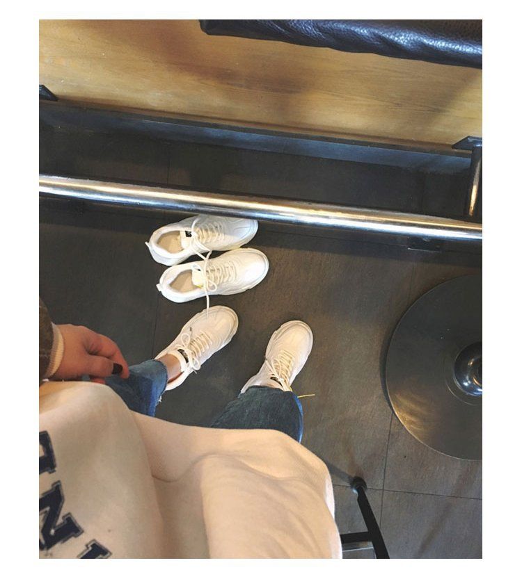 Scarpe da papà per studentesse scarpe da donna con suola spessa scarpe sportive in stile trendy più scarpe bianche in velluto che aumentano l'altezza_voghion.com