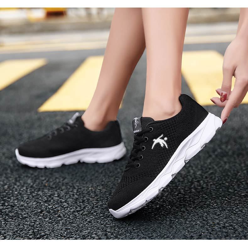 Merk Super Lichtgewicht 2024 Lente Nieuwe Ademende Hardloopschoenen voor dames Zachte elastische schokabsorberende sportschoenen_voghion.com