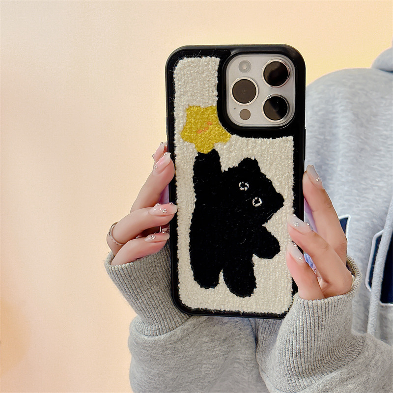 Custodia in peluche con stella ricamata e piccolo gatto nero compatibile con iPhone 15 Pro Max 16, 13, carina, 12, per donne e 14 anni_voghion.com