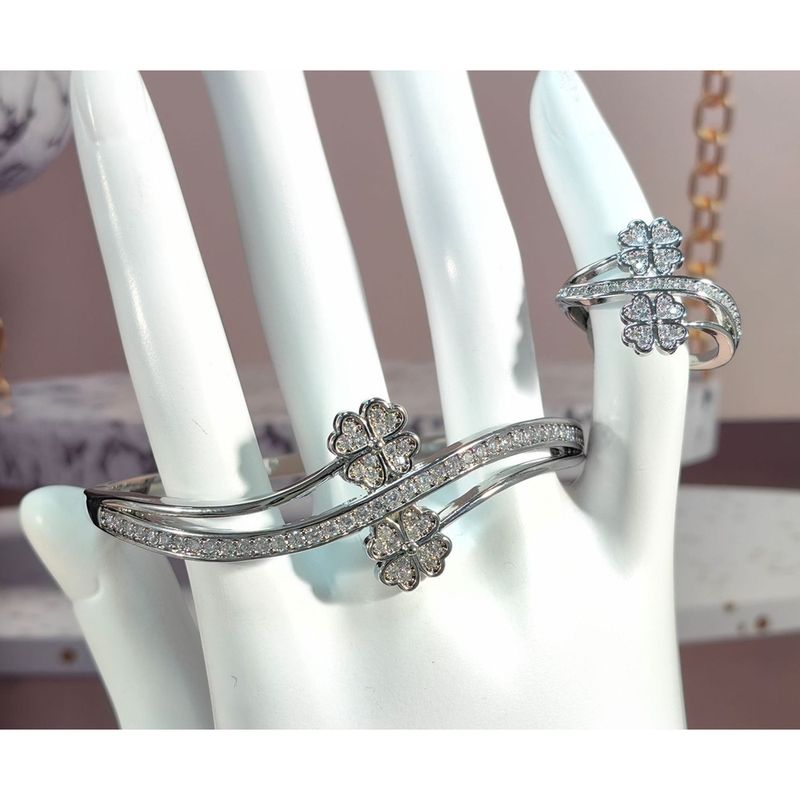 Accessoire Bracelet Bague Plaqué Or Véritable Trèfle Porte-Bonheur Ensemble De Diamants Polyvalent À La Mode_voghion.com