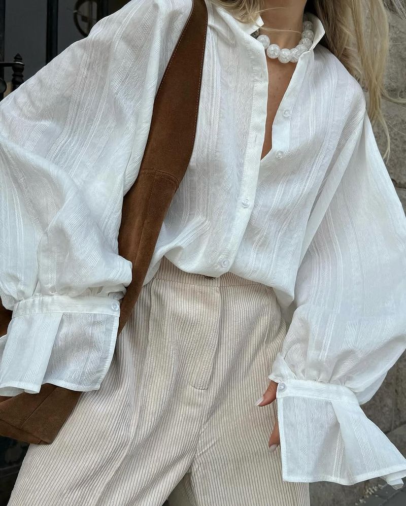 Maglietta a maniche lunghe con risvolto, design semplice e ampia, nuova moda estiva da donna_voghion.com