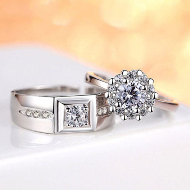 1 paio di anelli di coppia con cuore cavo e strass, per donna e uomo, alla moda, in argento, con zirconi lucidi, regolabili._voghion.com