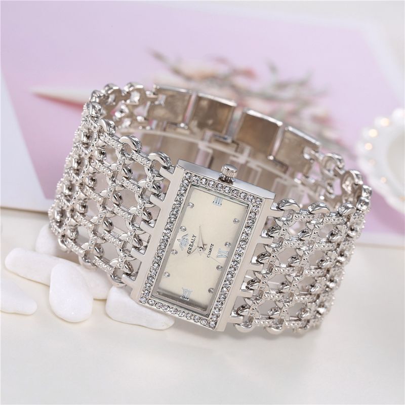 Yamaler Glitter Women Hollow banda larga numeri romani strass quadrante quadrato orologio al quarzo_voghion.com
