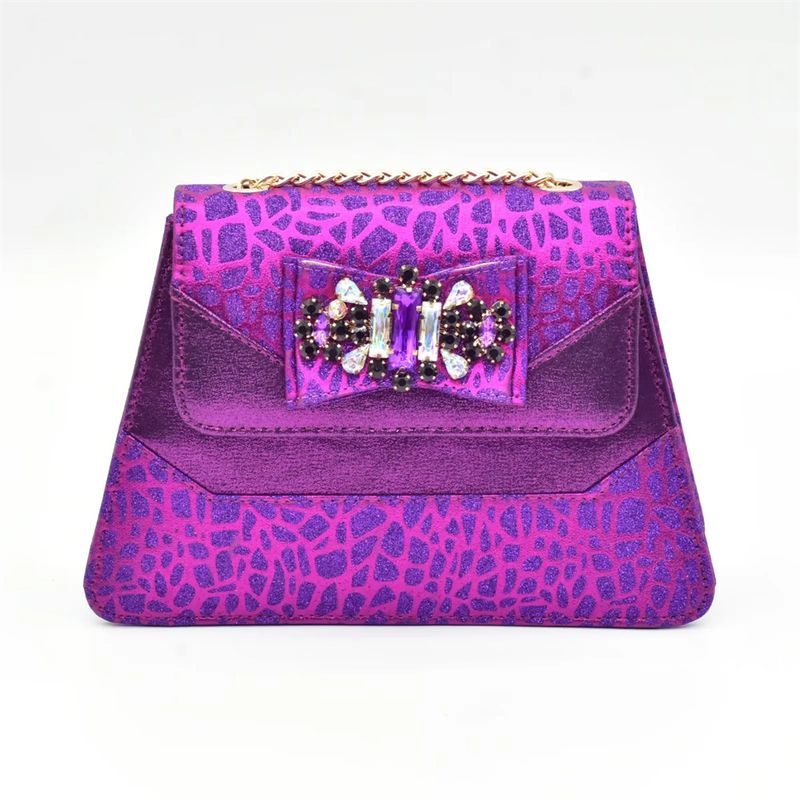 Dinnerparty mit Sandalen mit Schleife und Handtasche für jeden Tag_voghion.com