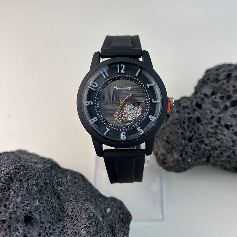 Orologio da donna al quarzo con cinturino in silicone, stile vintage, con scala digitale semplice e cuore, ideale per lavoro quotidiano, compleanno, anniversario, regalo di San Valentino_voghion.com