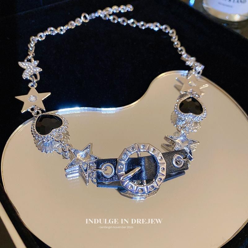 Necklace 2023 New Light Niche Clavicle Chain For Women Sweet Cool Style Exaggerated Accessories_voghion.com
