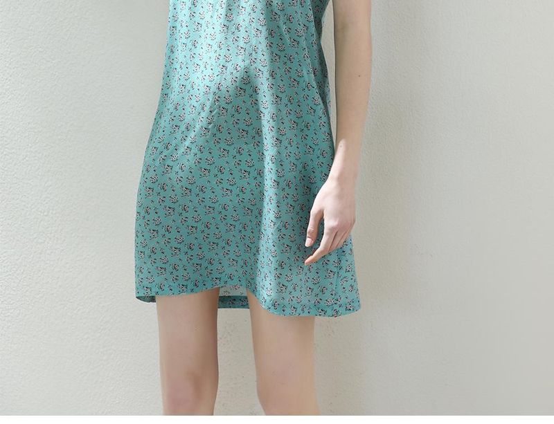 Summer's Hottest: Plus-Size V-Neck Sleeveless Suspender Pajama Skirt, Lace Splicing, Loose Fit For 150kg Women_voghion.com