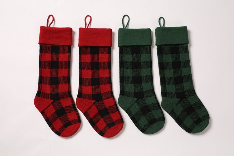 Décoration murale en laine Cadeau de Noël Pendentif Sac de bonbons tricoté Chaussettes à carreaux_voghion.com