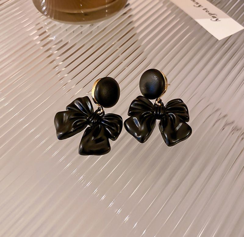 Silver Needle Leather Button Bow Earrings Retro Hong Kong Style Ins Geometric Earrings High-grade Ear Studs For Niche_voghion.com