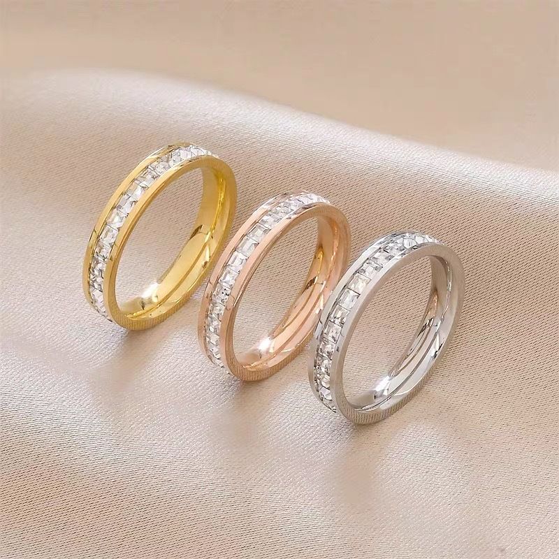 Flashing starry sky single and double row zircon titanium steel ring jewelry design light luxury couple diamond style does not fade_voghion.com