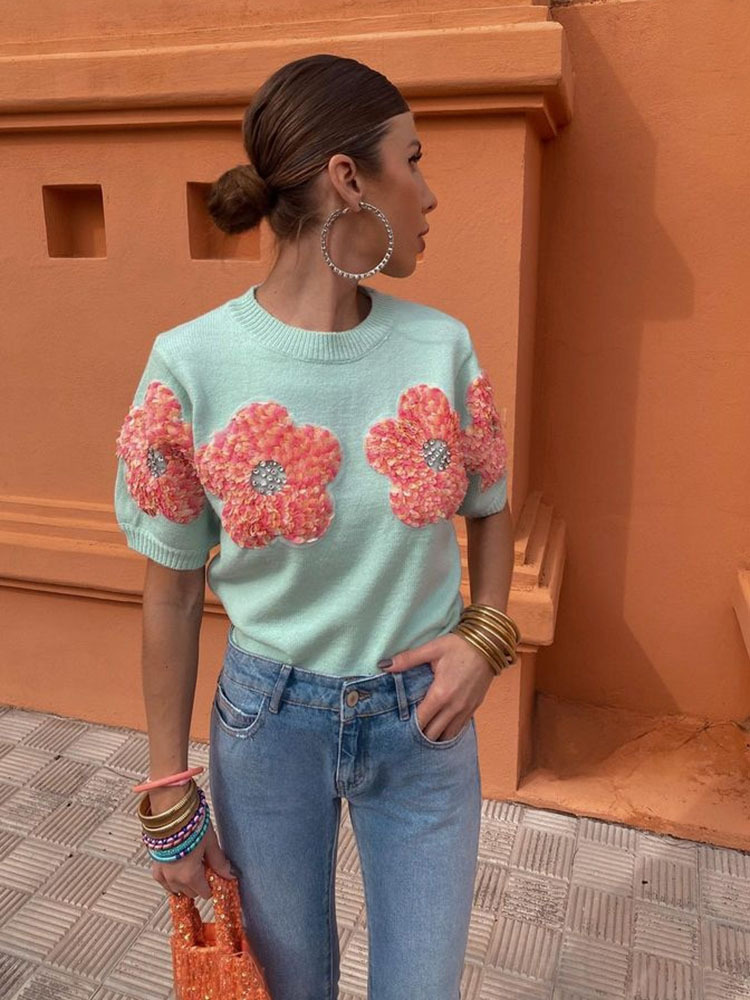 Abbigliamento donna Maglione girocollo a maniche corte con fiori a contrasto di colore rosa dolce_voghion.com