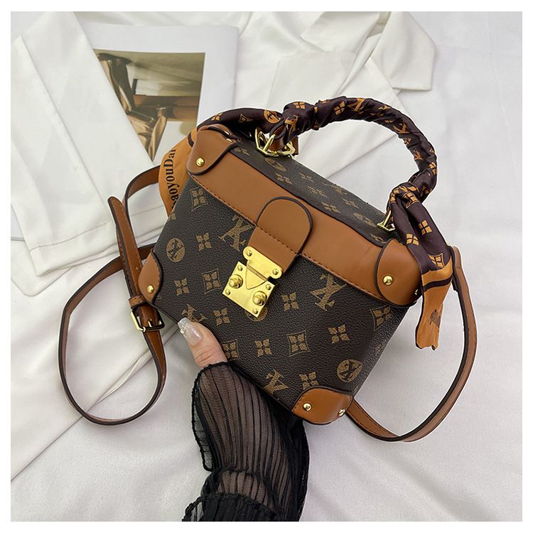 Borsa a mano piccola quadrata con fibbia di lusso leggera e sciarpa di seta, borse francesi, borsa a mano con texture a lettere_voghion.com