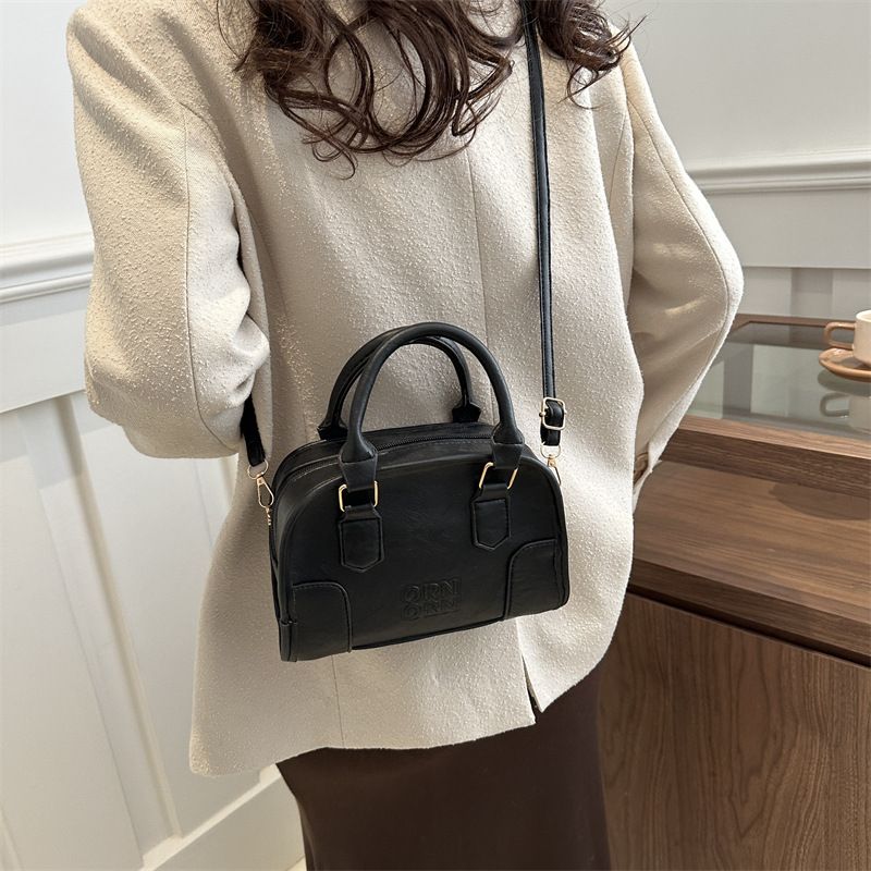 Popolare tracolla a spalla singola per borse da donna Borsa quadrata piccola portatile di nuova moda primavera 2024_voghion.com