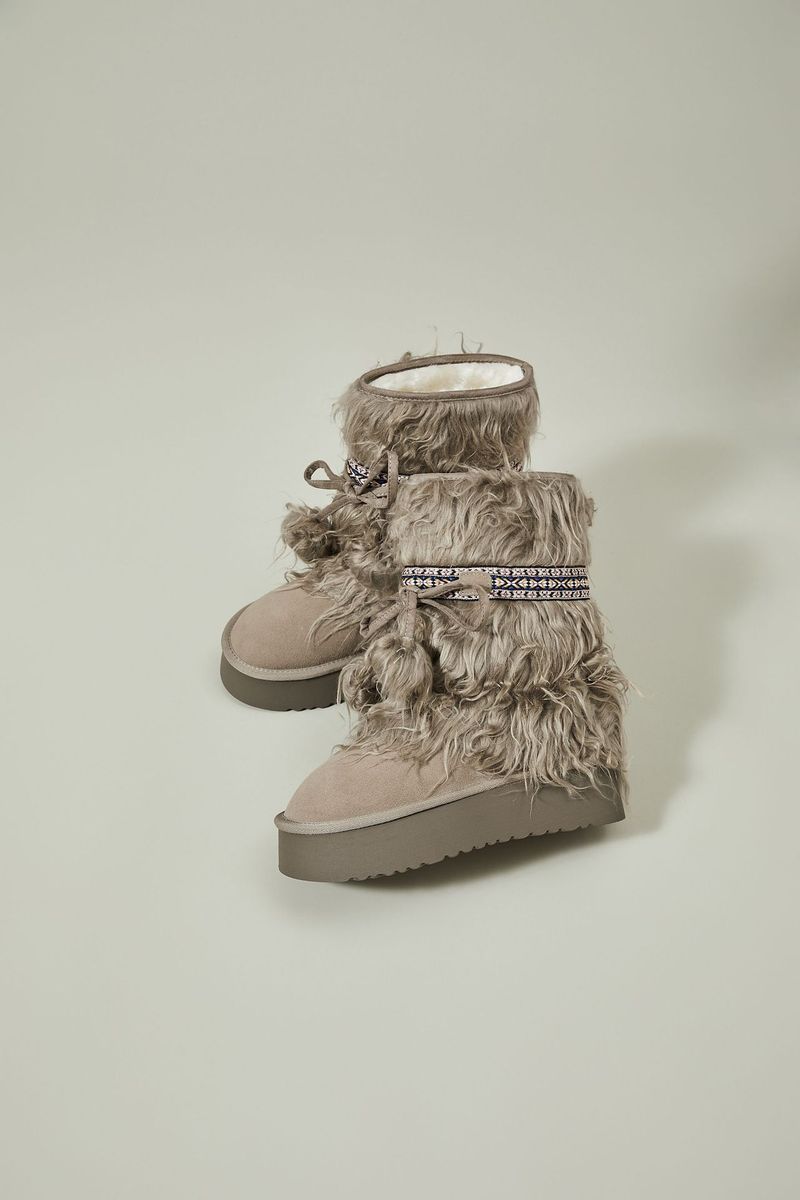 ShoeGlobe 2025 Bosi Neue Schneestiefel im neuen Stil mit Wassertropfen-Fellschleife, erhöhter dicker Sohle, warmer, verdickter runder Zehenpartie, zum Hineinschlüpfen für Damen_voghion.com