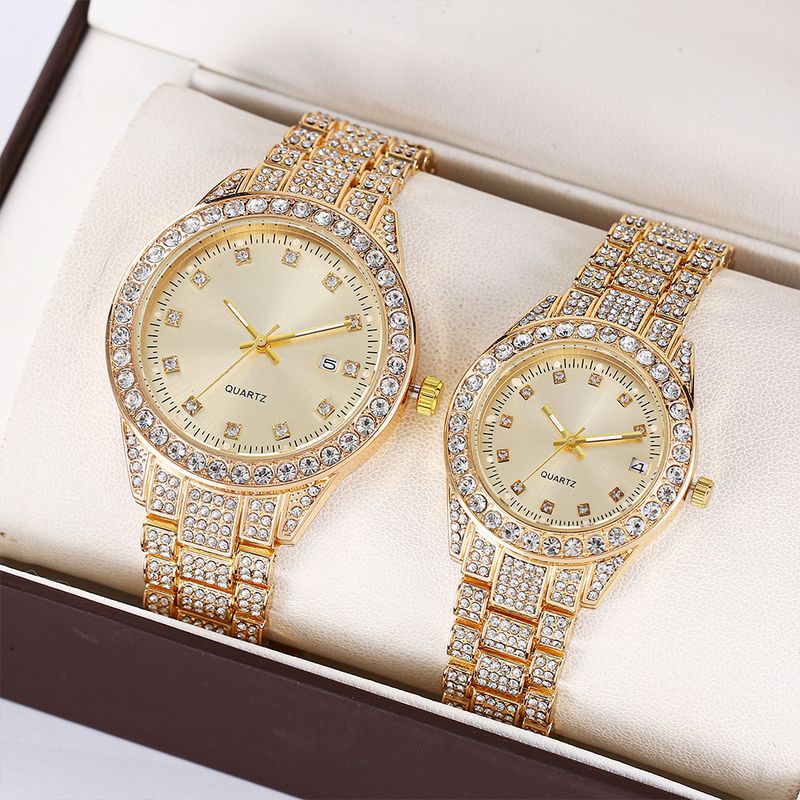 Nuovo orologio unisex casual alla moda con cinturino in acciaio tempestato di diamanti, di lusso, con calendario al quarzo per coppie_voghion.com