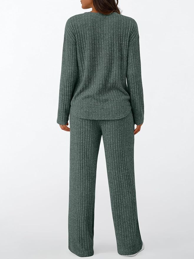 Ribbed Fleece Lounge Set – Cozy Long Sleeve Pajama Set (V-Neck & Pants) | Soft & Breathable (Multiple Colors)_voghion.com