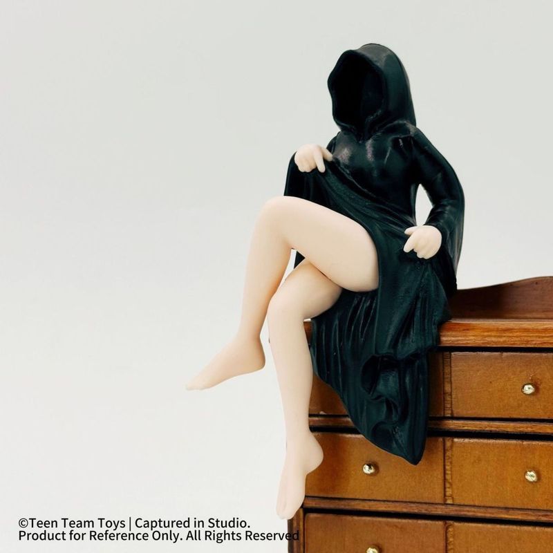 Black Robe Queen Halloween Mysterious Bookshelf Desktop Decoration Figurine_voghion.com