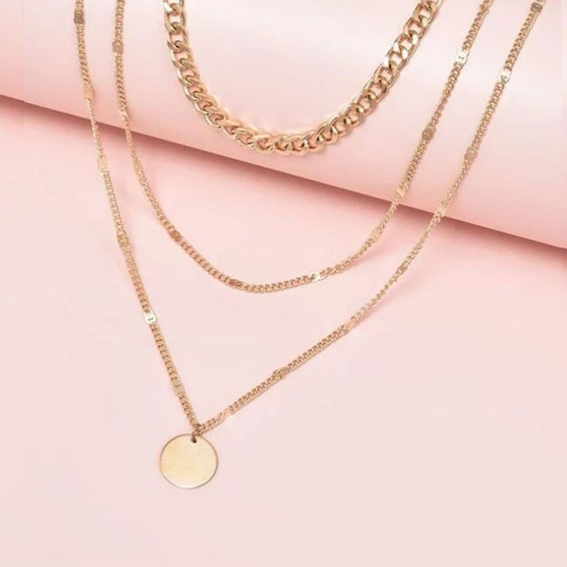 Modieuze meerlaagse ketting voor vrouwen met een minimalistisch temperament, een coole en onverschillige stijl. Ronde hanger gemaakt_voghion.com