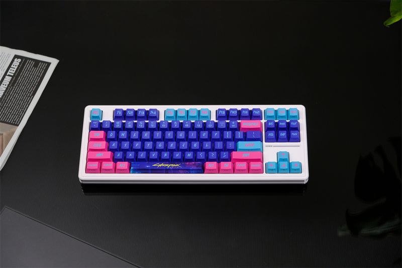 Transparente MadCatz Cyberpunk-Tastenkappe_voghion.com