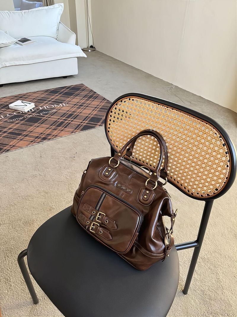 Oil Leather Heavy Duty Biker Style Handbag 2025 Spring Summer New Three Way Tote Crossbody Backpack Backpack Fashion Versatile Casual Daily_voghion.com