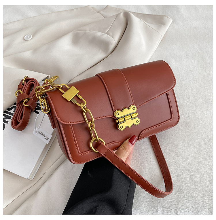 Borsa da donna di Nanfeng 2023 Primavera ed estate Nuovo design di nicchia La sensazione di vera pelle è popolare quest'anno consegna di borse quadrate in vera pelle sotto le ascelle_voghion.com