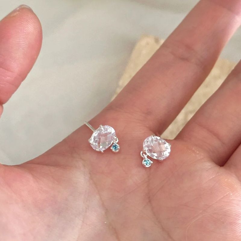 Tiqis minimalistisches Nischendesign, ovales funkelndes Zirkonium für Frauen, aus reinem Silber, Tränenflecken im koreanischen Stil, blau_voghion.com