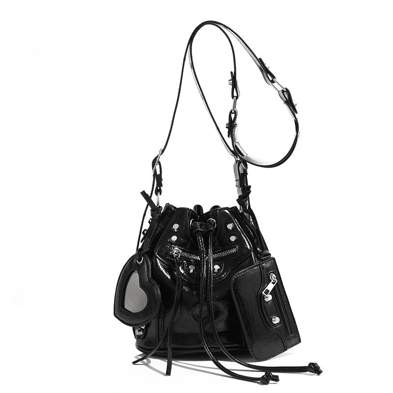 Borsa a secchiello con coulisse da donna, stile estivo 2024_voghion.com