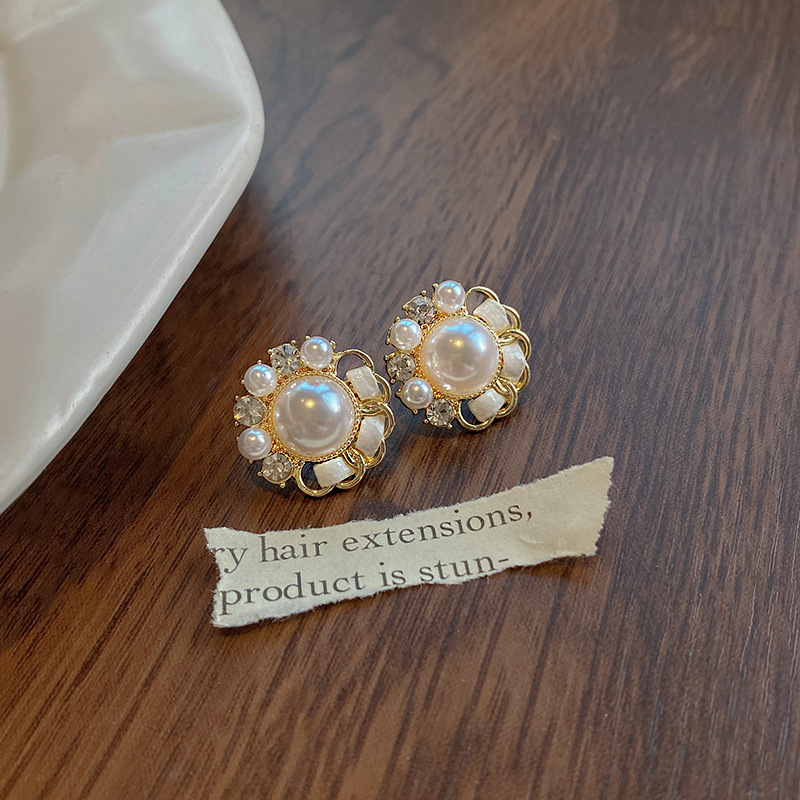 Orecchini in argento con rete ad aghi, perle rosse, leggere francesi, di lusso, piccoli e popolari, orecchini di fascia alta, orecchini femminili in stile coreano_voghion.com