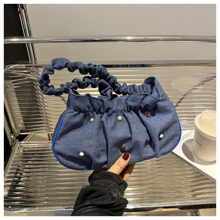 Small And Minimalist Personalized For Women 2024 New Commuter Wrinkle Underarm Versatile Casual Instagram Cloud Shoulder_voghion.com