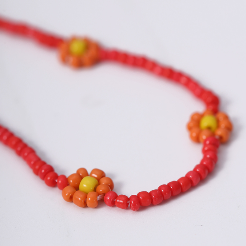 Collana da donna in stile bohémien con fiori a margherita colorata, semplice collana con clavicola con perline retrò femminile_voghion.com