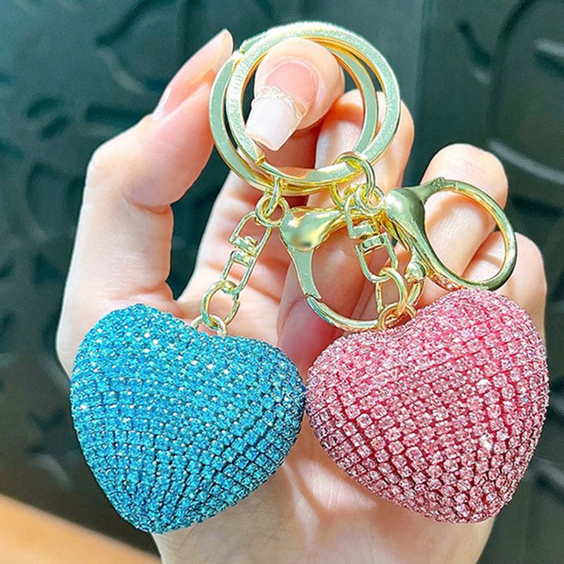 Porte-clés décoratif en forme de cœur avec pendentif de voiture mignon et coloré incrusté de diamants_voghion.com