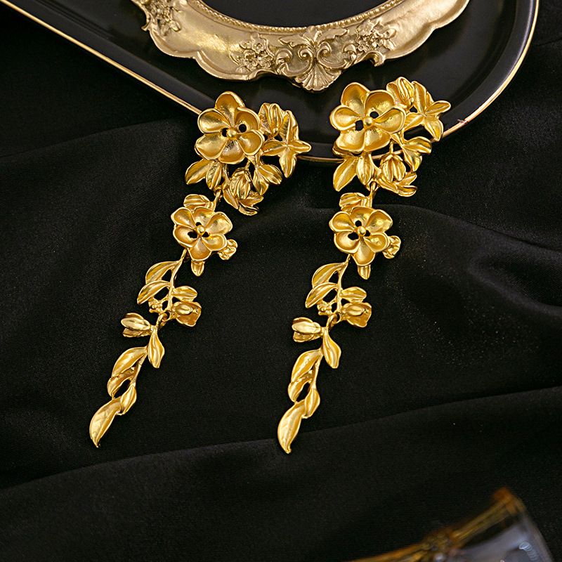 Orecchini a forma di fiore stereoscopico con ago in argento con medioevo, di alta qualità, esagerati, personalizzati_voghion.com