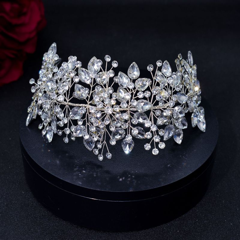 Handgemaakte bruidshoofdtooi met strass steentjes, hartvormig, geperst, zacht haarbandje_voghion.com