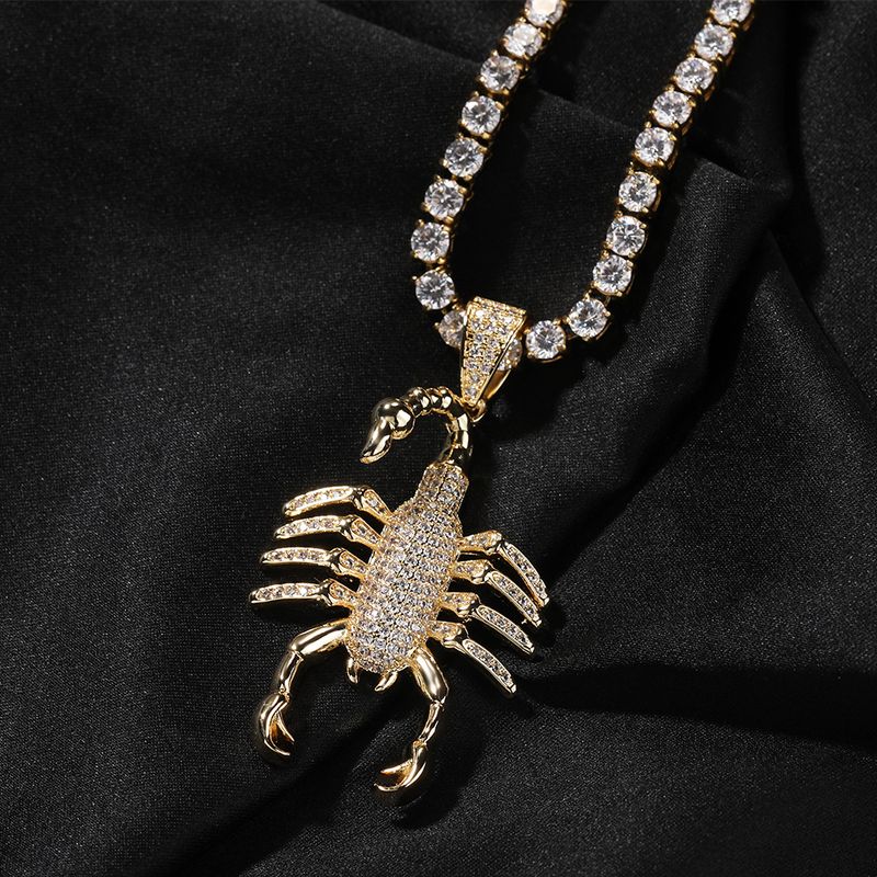 Herrenschmuck – Hip-Hop-Skorpion-Anhänger mit Zirkonia und Diamanten, ein cooles Statement-Piece für Casual und Streetwear._voghion.com