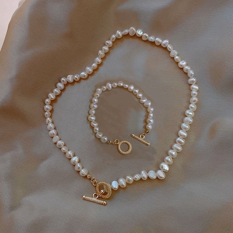 OT buckle Baroque freshwater pearl necklace niche design clavicle chain girlfriend student bracelet female simple cold style_voghion.com