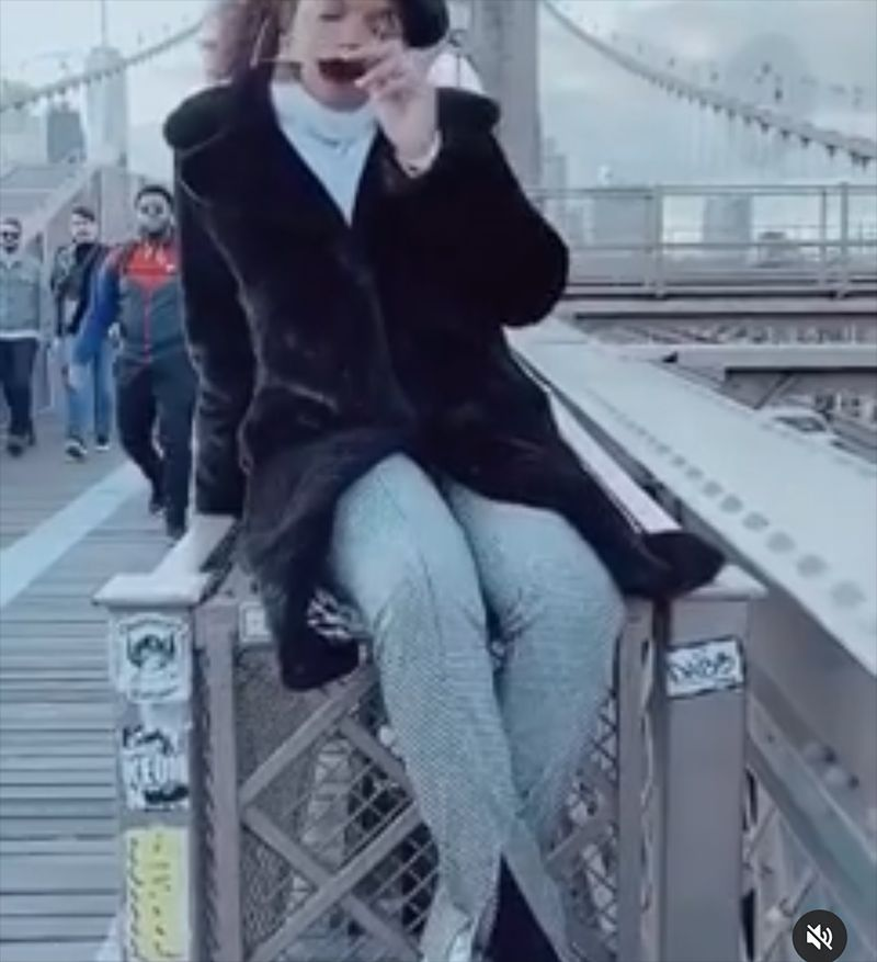 Cappotto lungo in pelliccia sintetica da donna, modello autunnale e invernale, con revers larghi._voghion.com