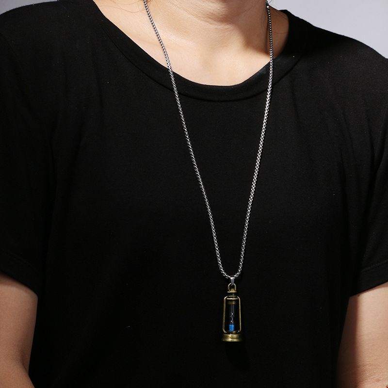 Collier sablier avec lampe à huile au charbon vintage, pendentif personnalisé pour homme, chaîne de pull polyvalente, accessoires de danse de rue_voghion.com