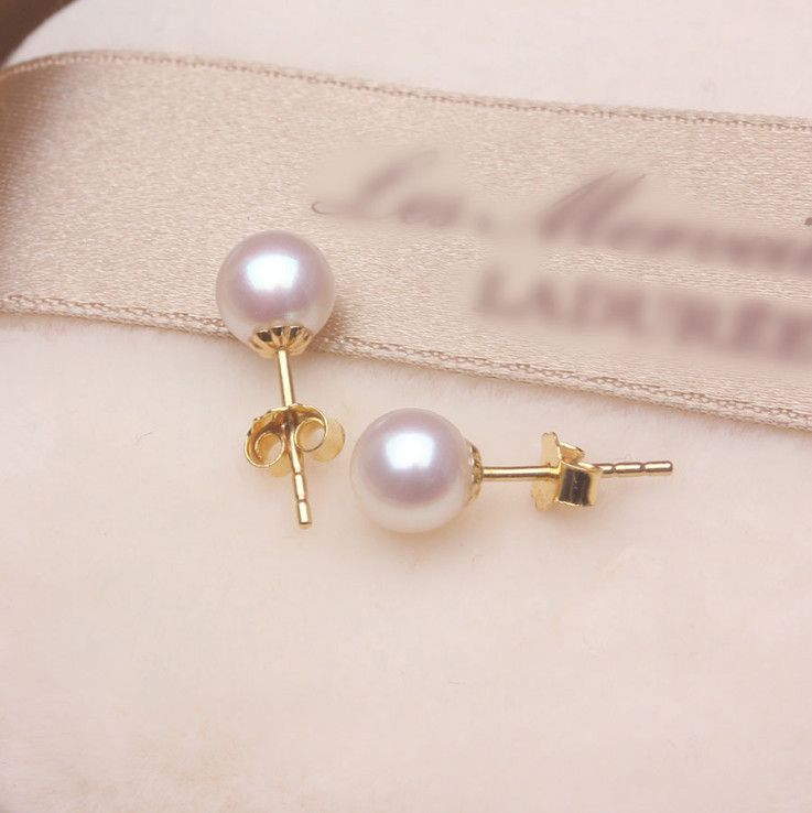 Ohrstecker aus echtem 10-karätigem Gold mit natürlichen, 5 mm großen, nahezu runden, weißen Süßwasserperlen_voghion.com