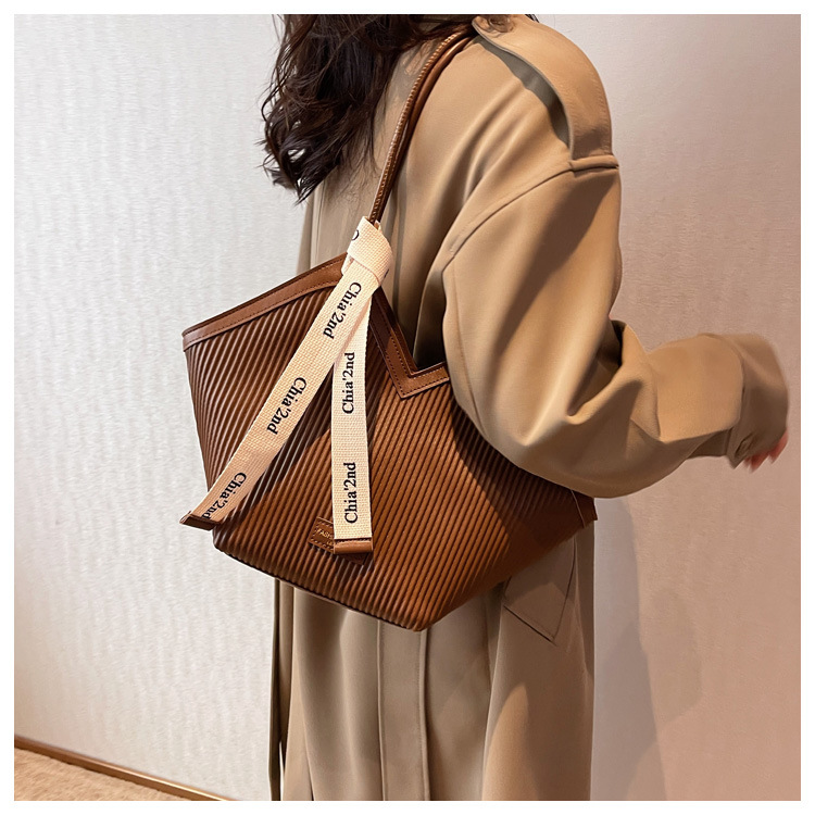 European And American Big Bag 2024 Spring And Autumn New Women's Bag Casual Versatile Canvas Bag Work, Class Commuting Single Shoulder Bag Tote Bag_voghion.com