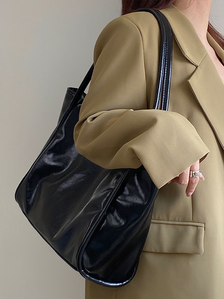Sac fourre-tout à bandoulière noir décontracté pour femmes, grande capacité, texture décontractée, nouvelle mode, style horizontal, tendance, 2024_voghion.com