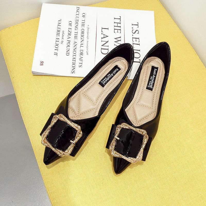 Pointed Toe Flat For Women Leather 2025 Spring New Style Red Wedding Versatile Boat Shoes Soft Sole Loafers_voghion.com