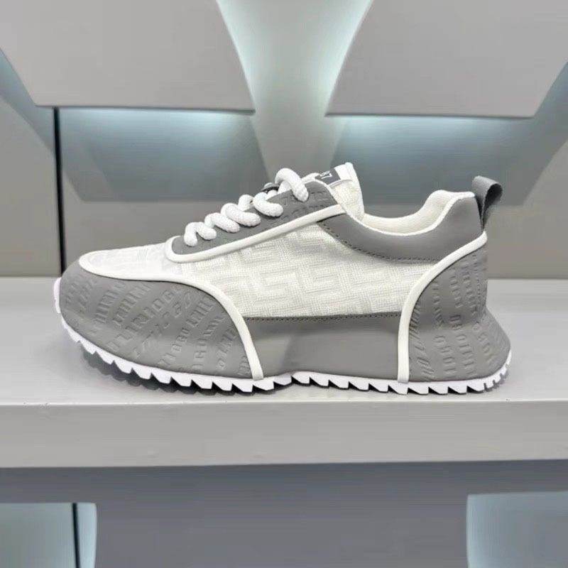 Herrenschuhe im Sommer 2024, neues atmungsaktives Stoffbrett, leichte, bequeme High-End-Freizeitschuhe, koreanische Version, modisch_voghion.com